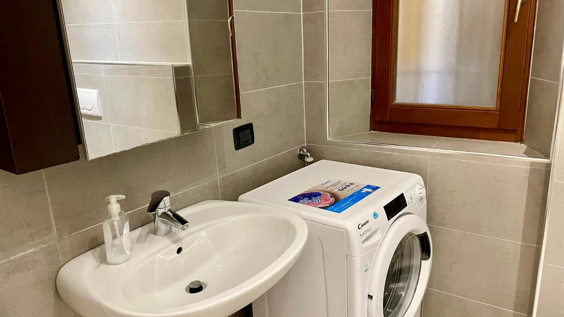 Apartament Domus Pellicciai Werona 0*,