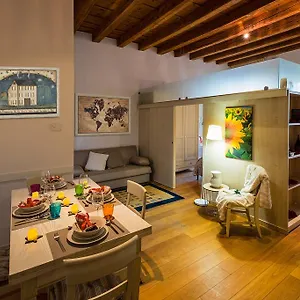 Deneb 19 Apartment